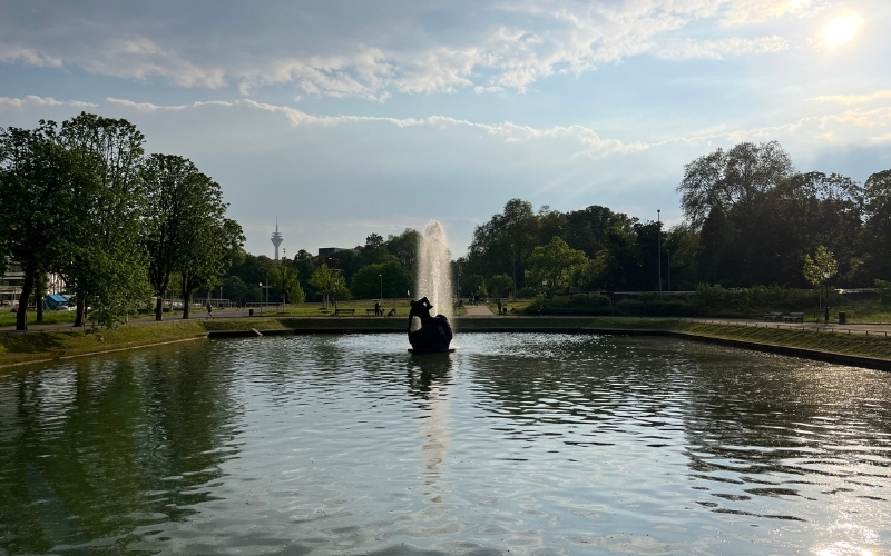 Die Fontäne Jröner Jong im Hofgarten