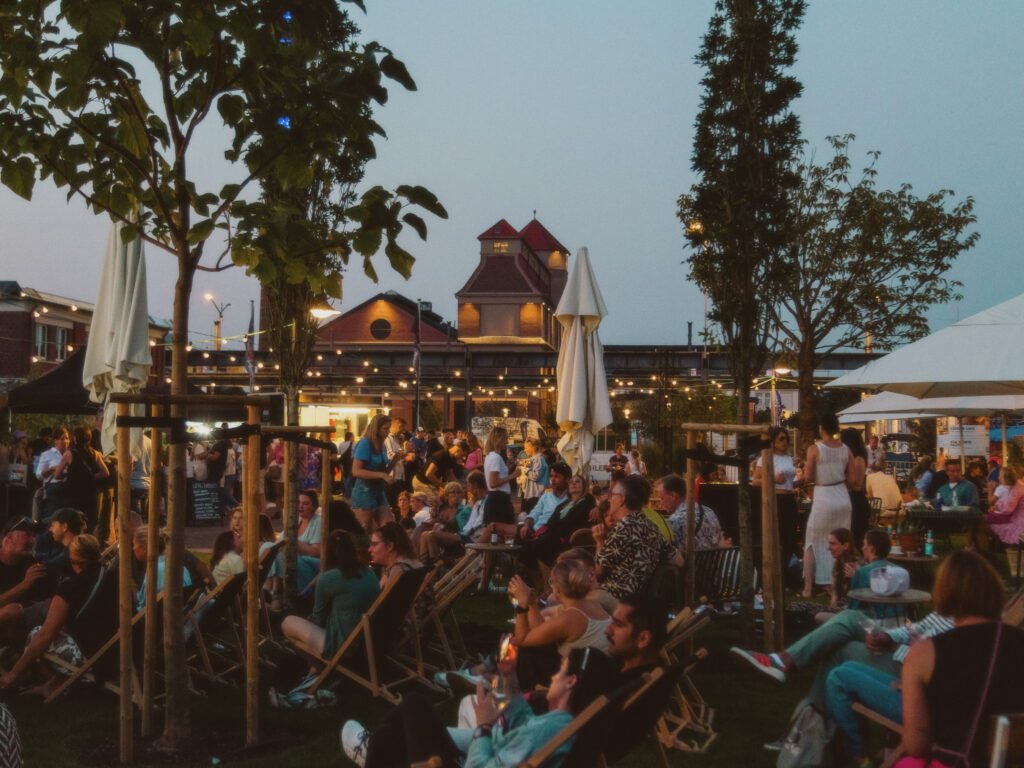Der Musikgarten ist die perfekte Location an milden Sommerabenden